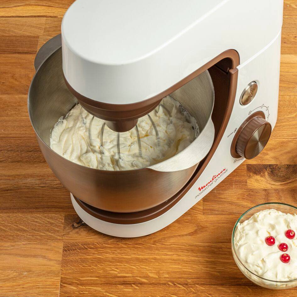 MASTERCHEF GOURMET BAKING WITH KIDS