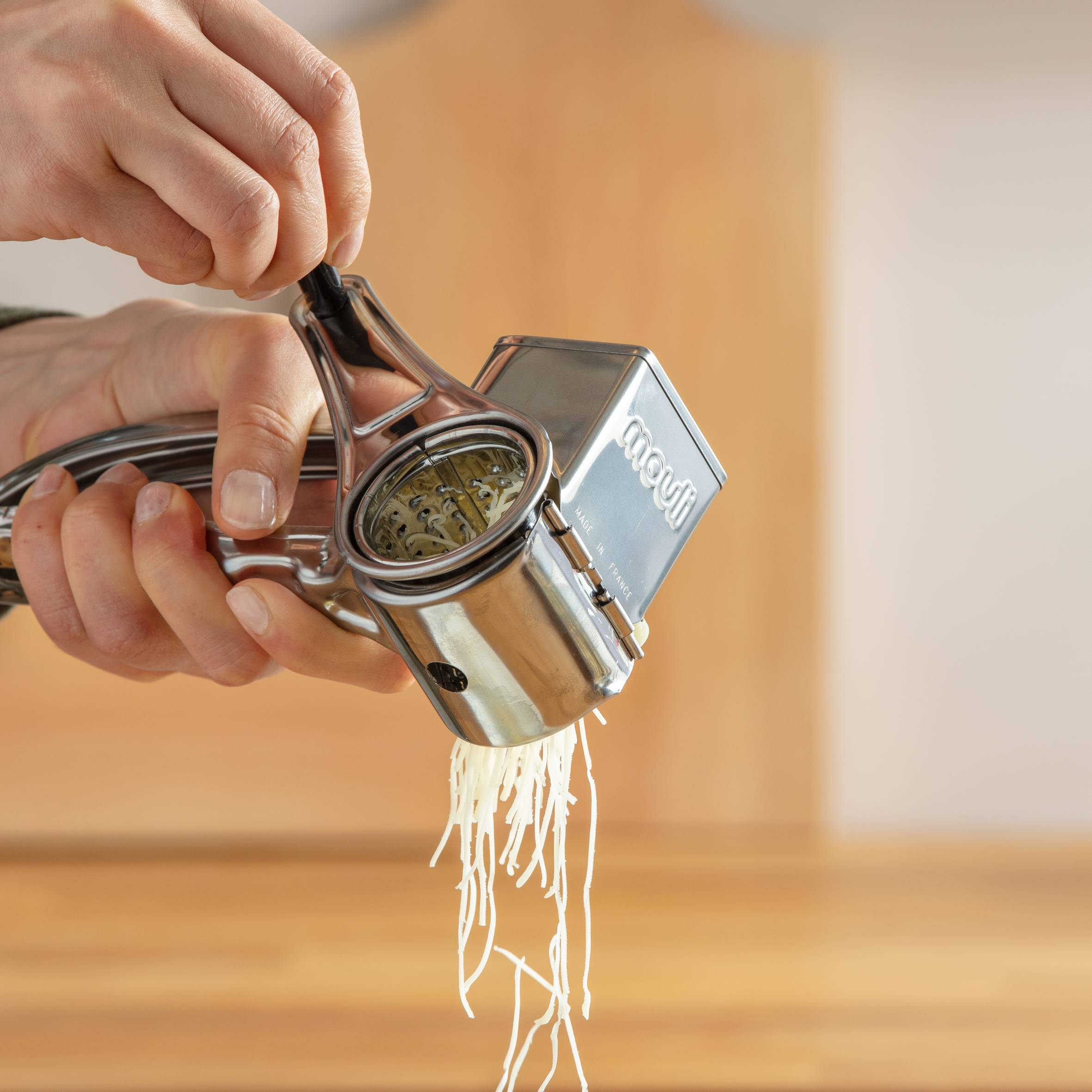 Rallador de quesos, Manual, Asa reversible, Inox