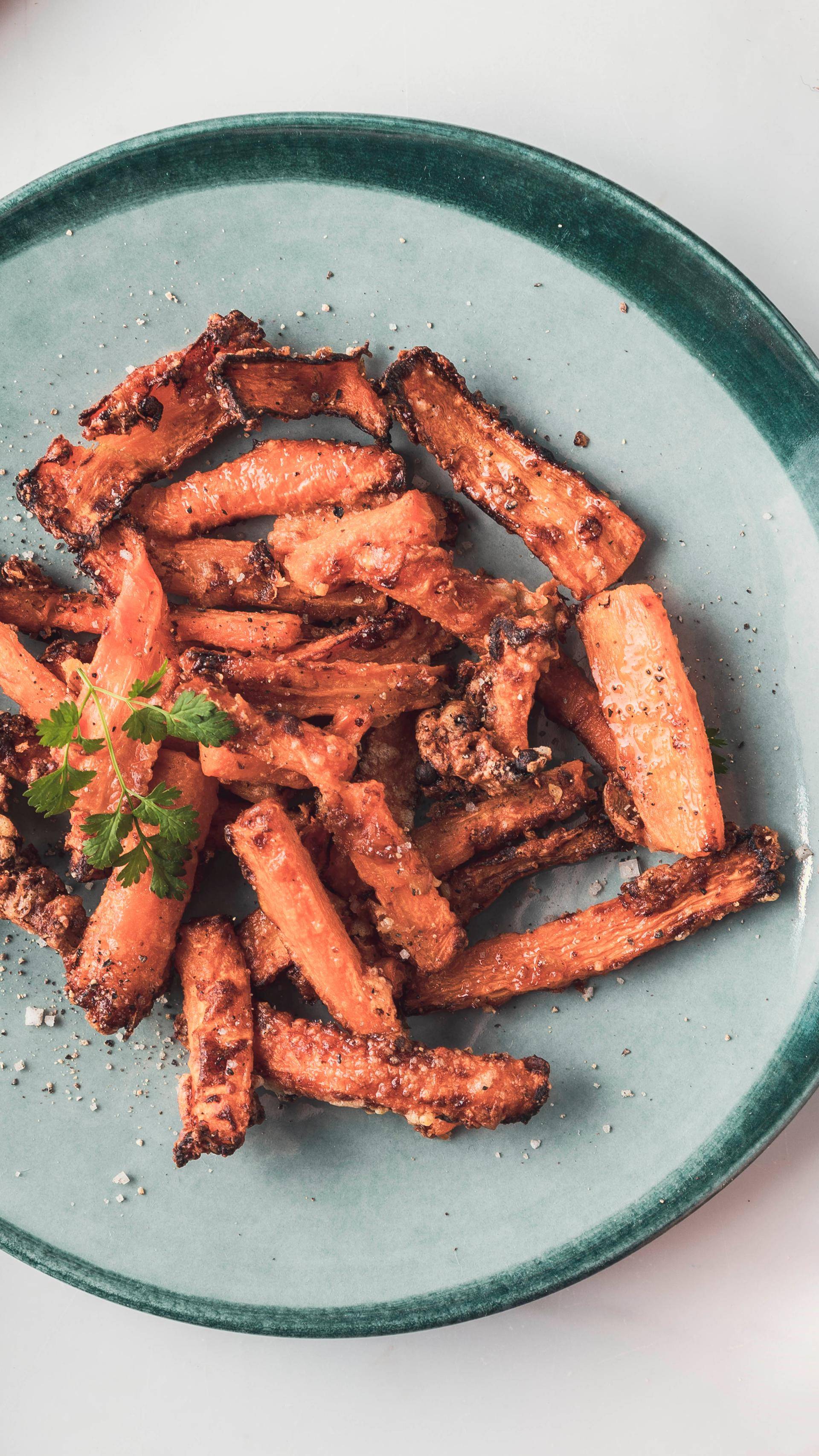 Patatas fritas de zanahoria con ajo y parmesano - Receta EASY FRY OVEN & GRILL 9 in 1 | Moulinex