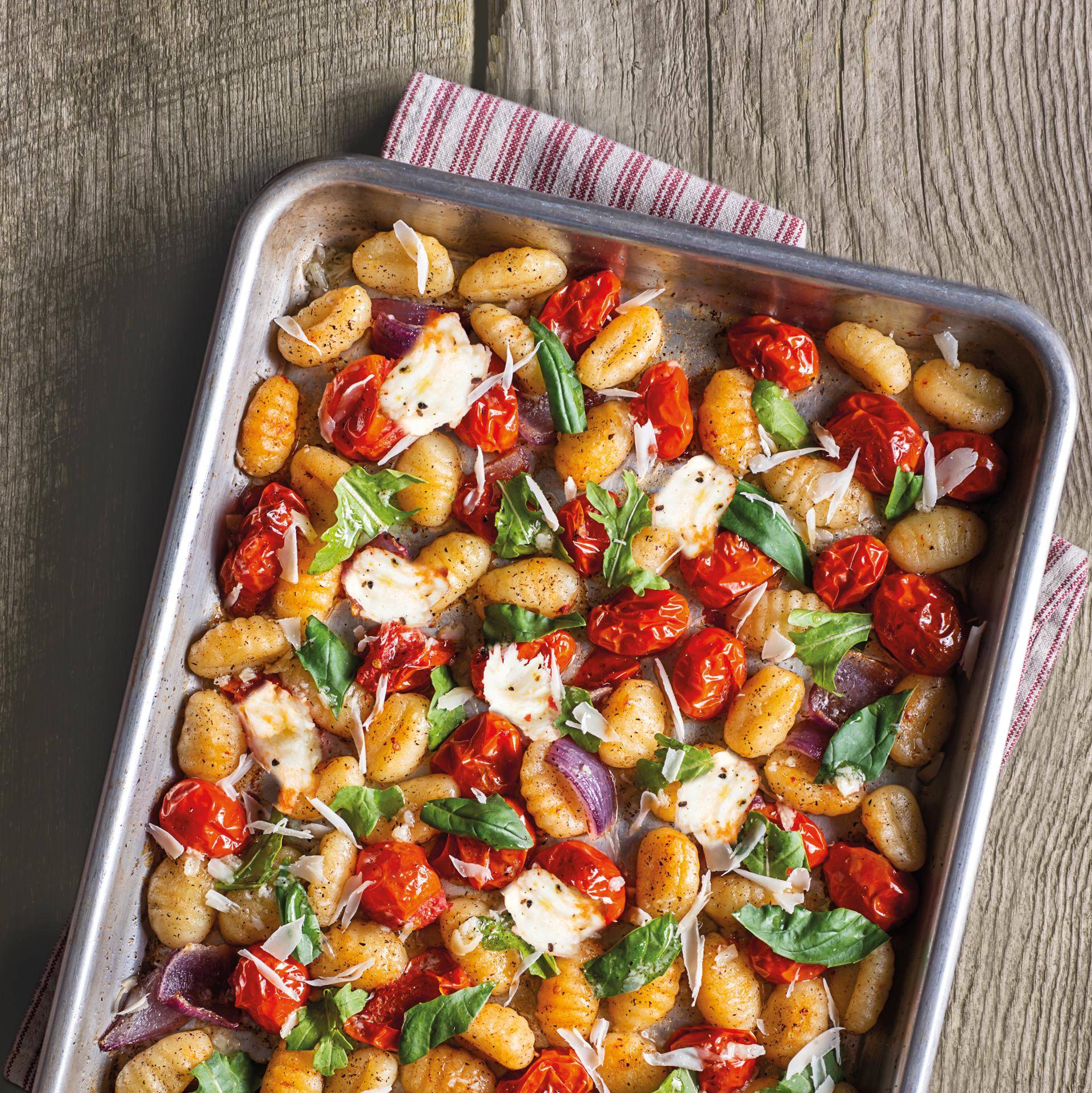 Ñoquis al horno con verduras mixtas y mozzarella - Receta Easy Fry Multifunction 15L | Moulinex