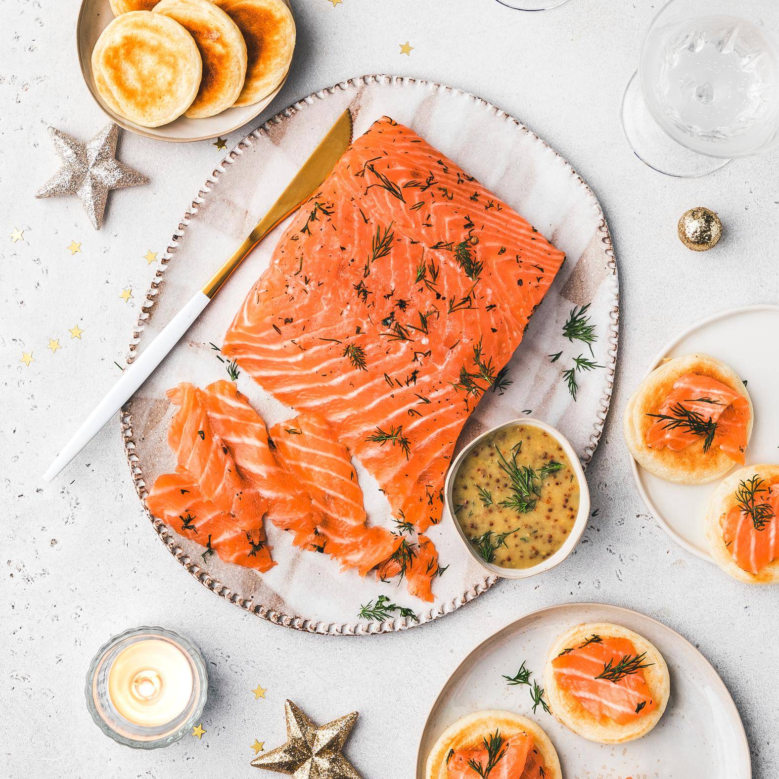 Blinis, salmón gravlax y salsa de mostaza - Receta Companion | Moulinex