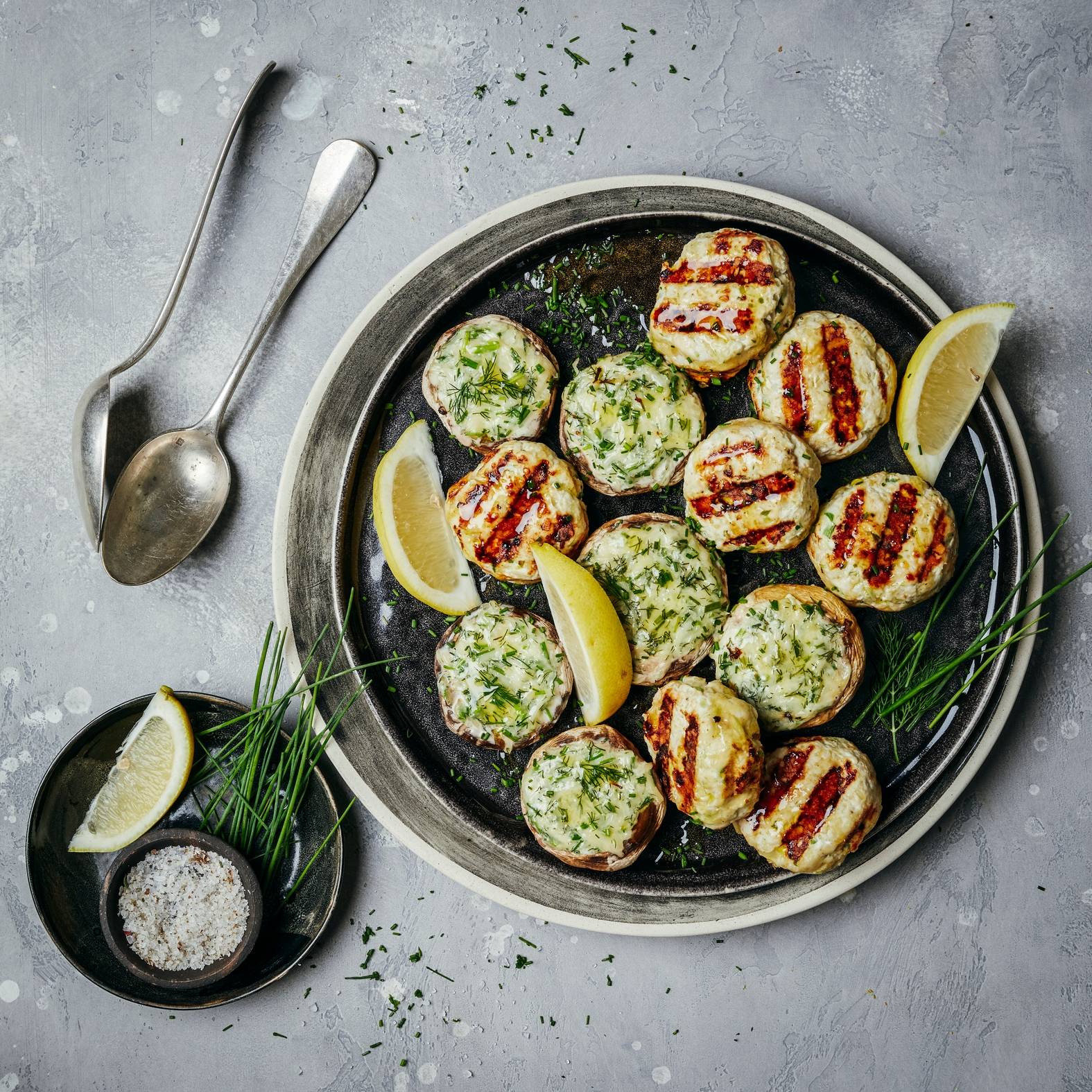 Albóndigas polacas y champiñones rellenos de queso - Receta OptiGrill 2in1 XL | Moulinex