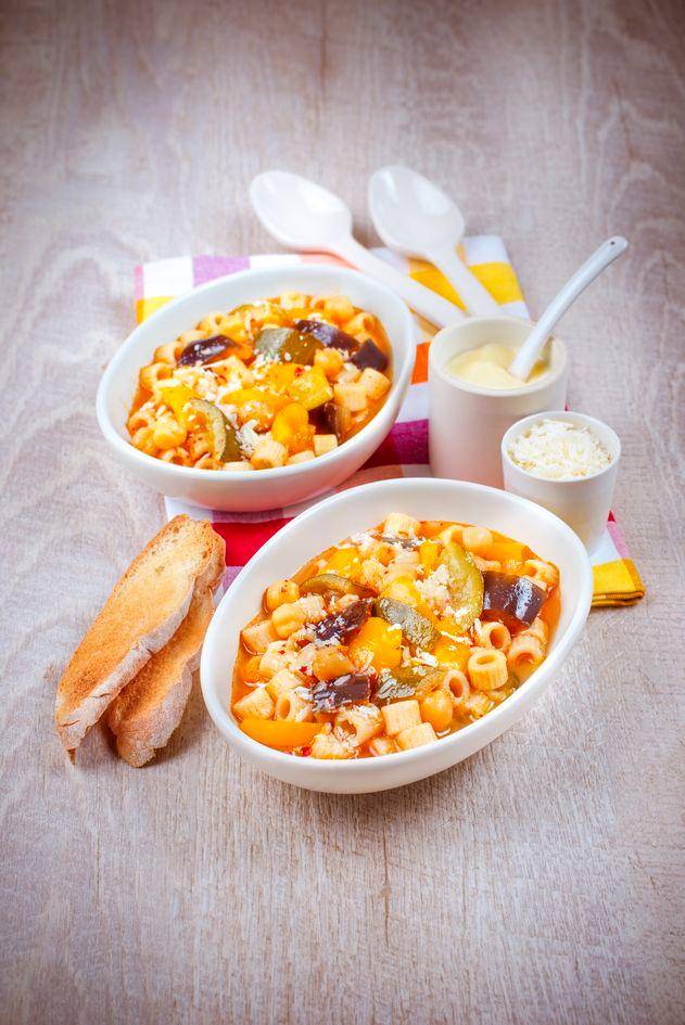 Sopa de verduras de verano con queso feta - Receta Perfectmix Cook | Moulinex