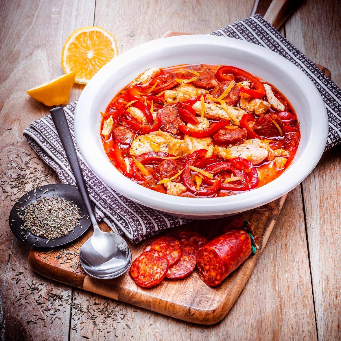 Guiso de pollo y chorizo - Receta Companion | Moulinex