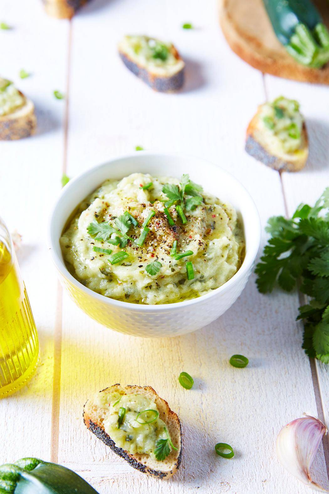 Salsa ligera de calabacín con cilantro - Receta Blend up | Moulinex