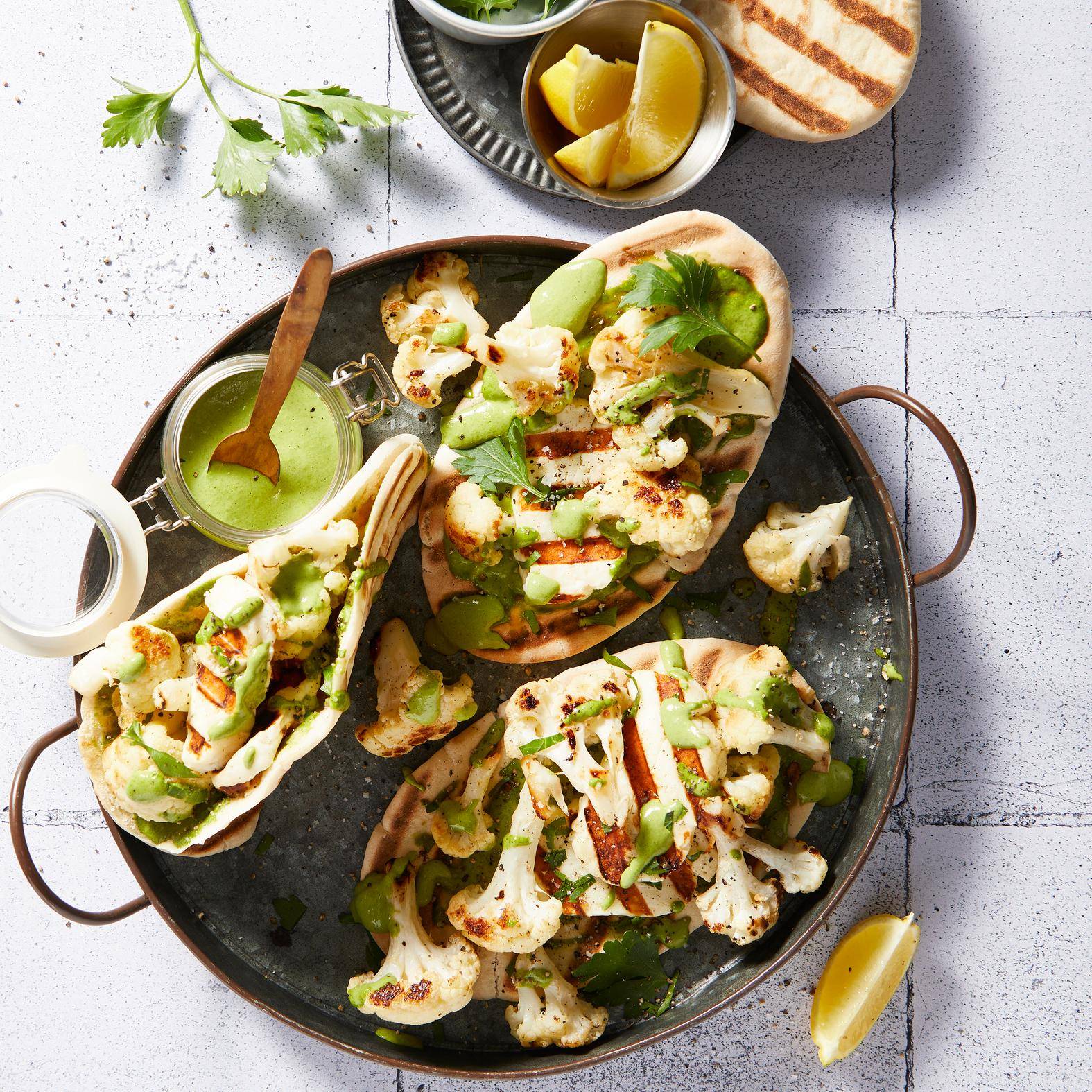 Pita vegetariana de queso halloumi a la parrilla con coliflor - Receta OptiGrill 2in1 | Moulinex