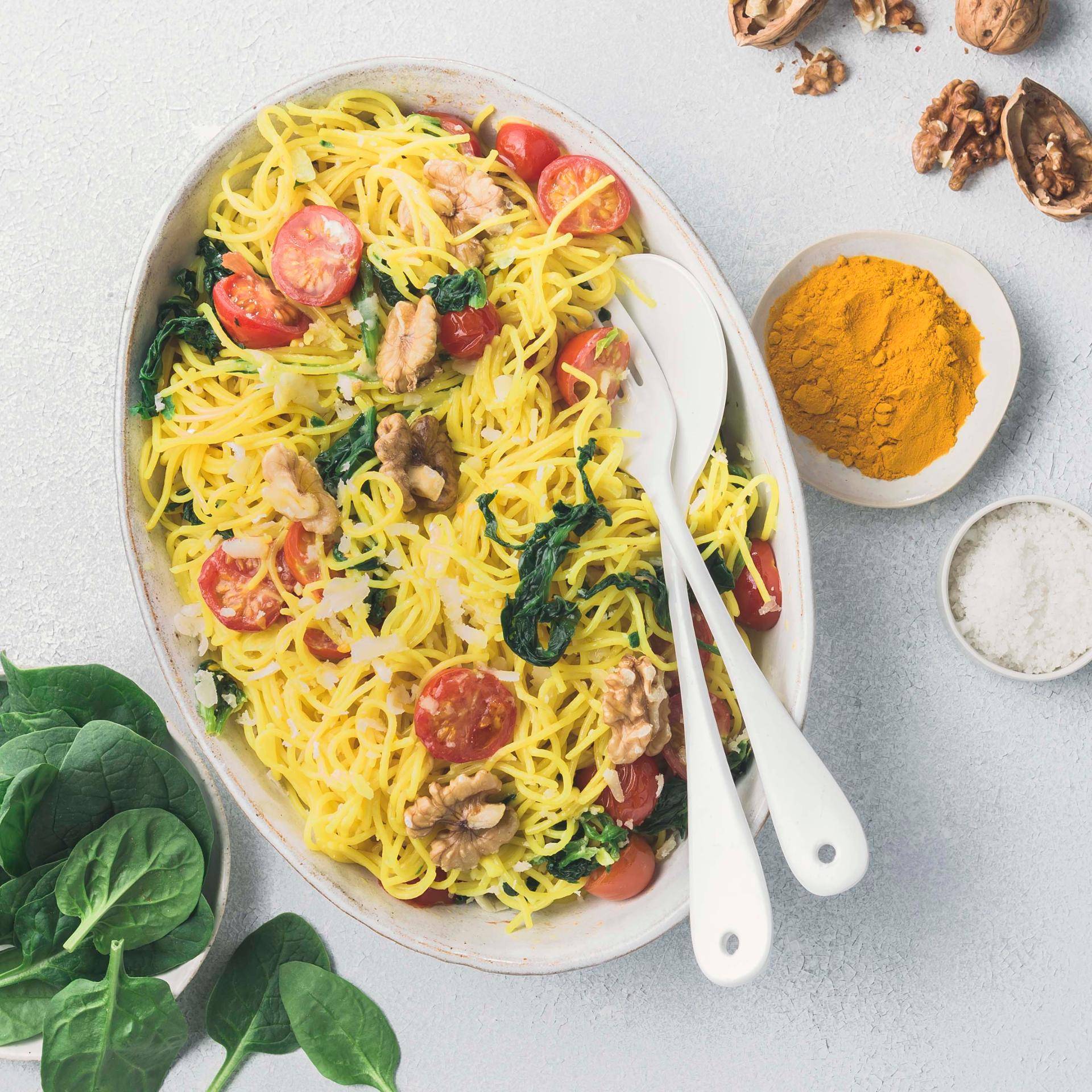 Espaguetis con espinacas y cúrcuma - Receta Companion | Moulinex