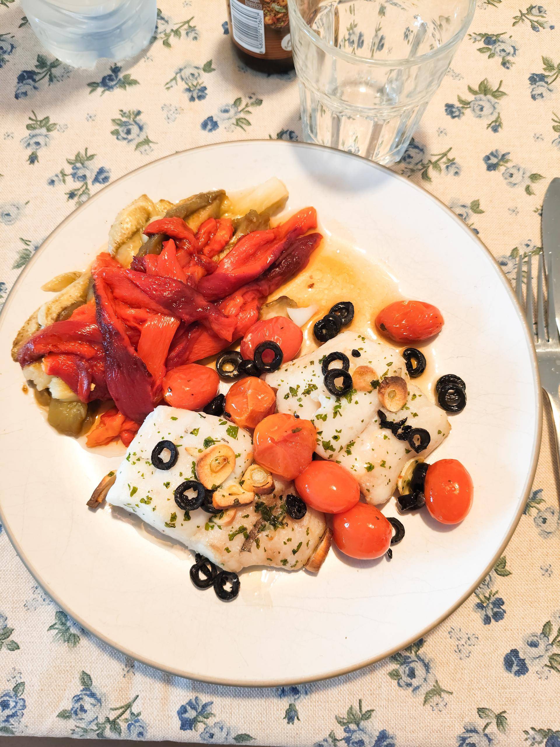 Merluza a la mediterránea - Receta Dual EasyFry&Grill | Moulinex