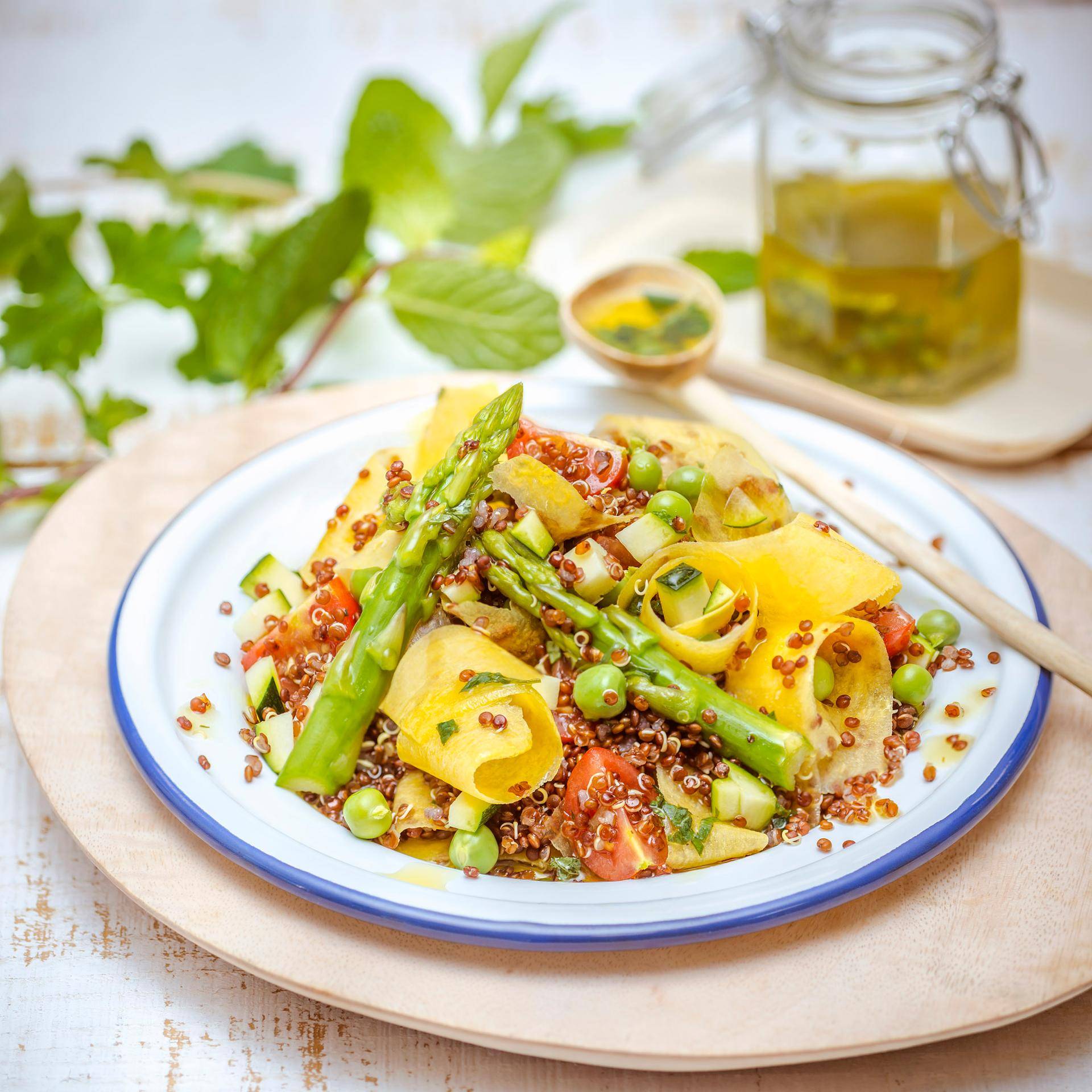 Ensalada de quinua roja, verduras y vinagreta de menta - Receta Companion Connect | Moulinex