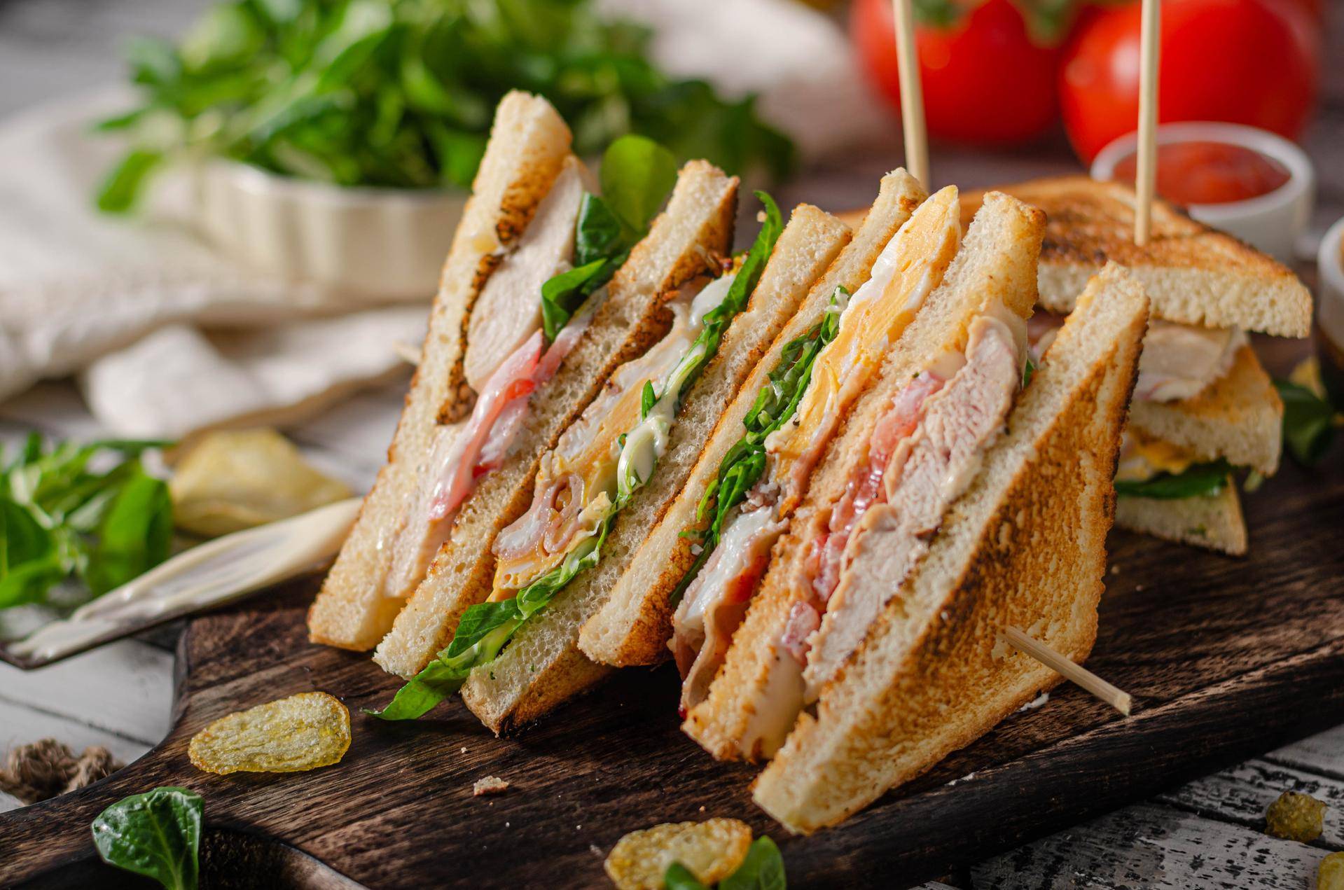 Sándwich club a la plancha con pavo y huevo frito - Receta EASY FRY & GRILL 2 in 1 XXL | Moulinex