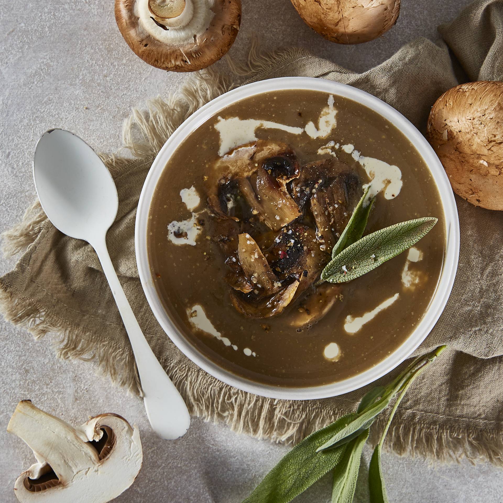 Sopa de champiñones con salvia - Receta Companion | Moulinex
