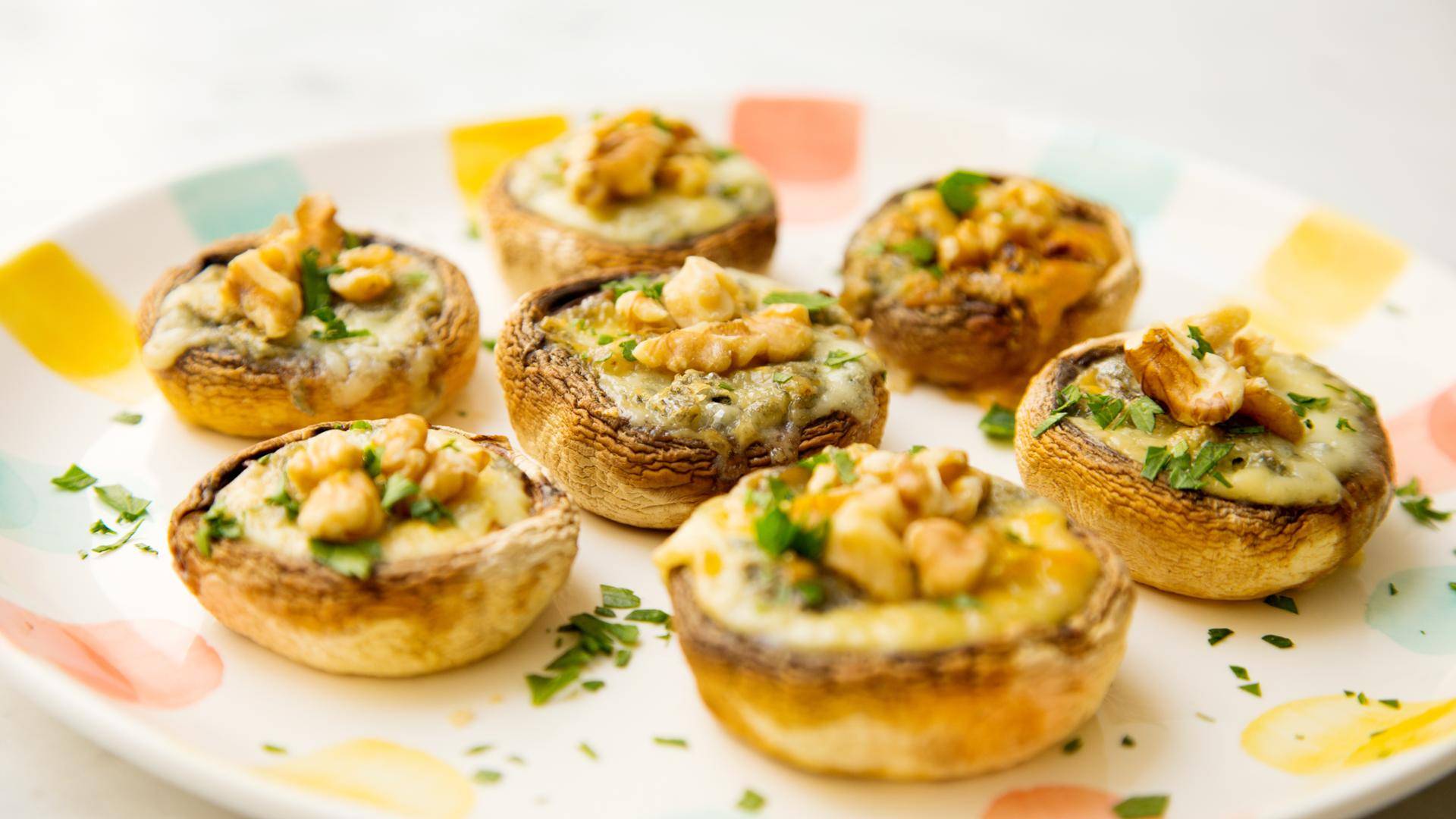 Champiñones rellenos de queso de cabra y nueces - Receta EASY FRY & GRILL 2 in 1 MECHANICAL | Moulinex