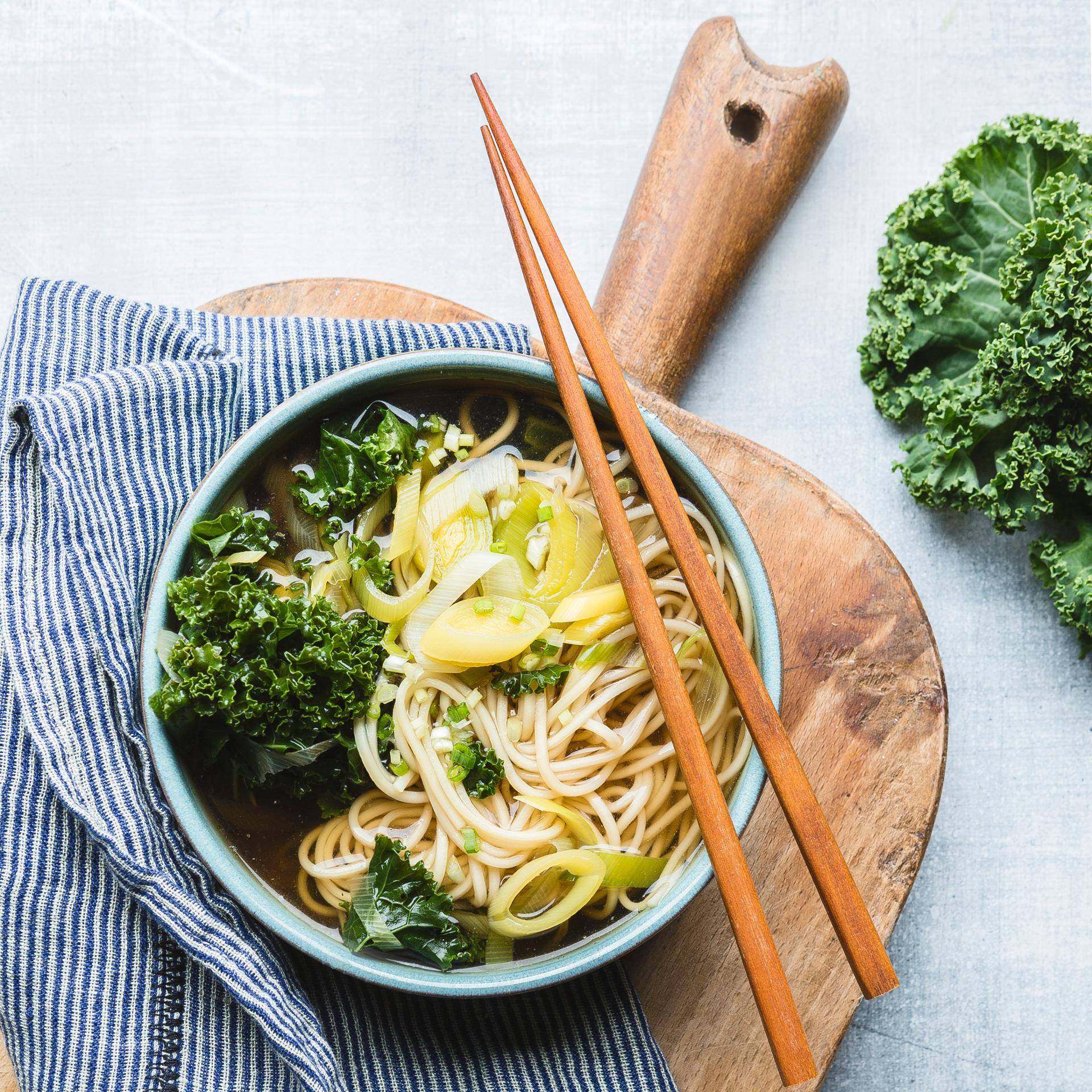 Ramen de puerro y col rizada - Receta Companion | Moulinex