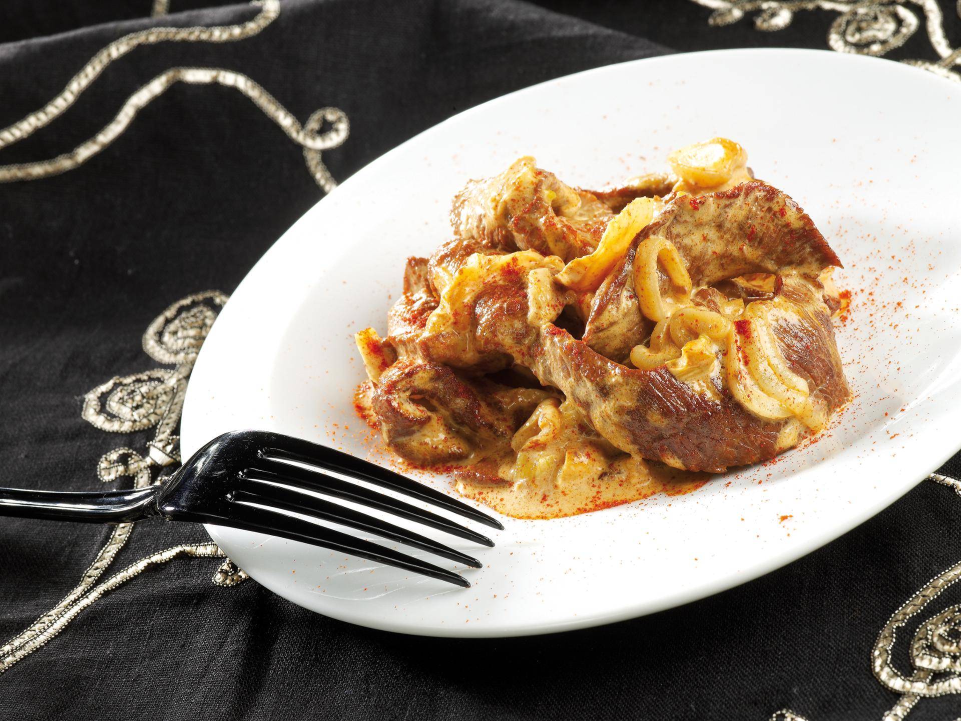 Stroganoff de ternera - Receta EASY FRY & GRILL 2 in 1 MECHANICAL | Moulinex