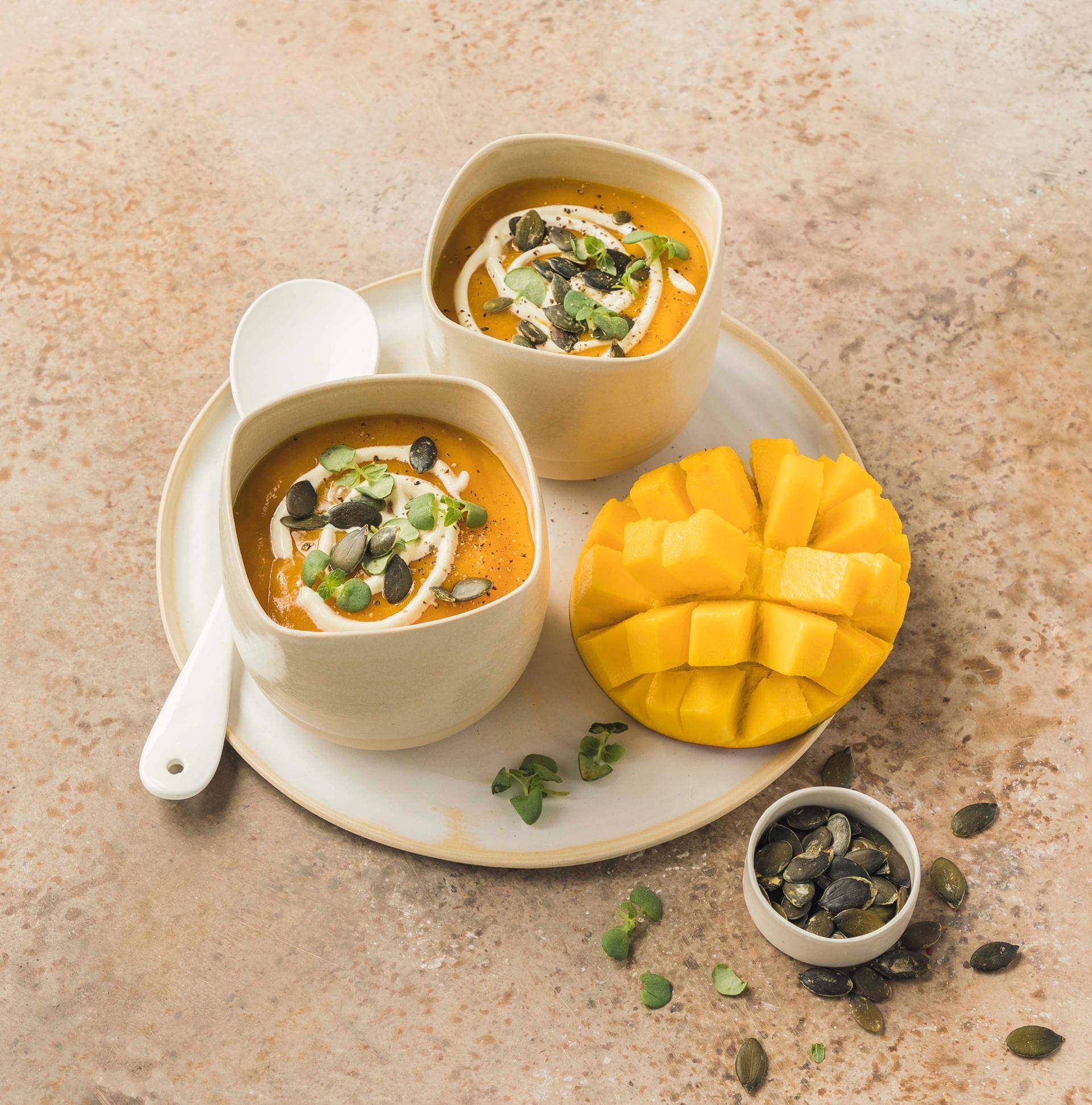 Sopa de calabaza y mango con semillas - Receta undefined | Moulinex