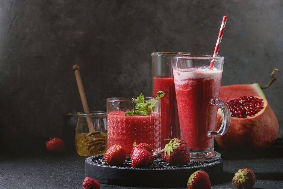 Batido antiedad de fresa y granada - Receta Perfectmix + | Moulinex
