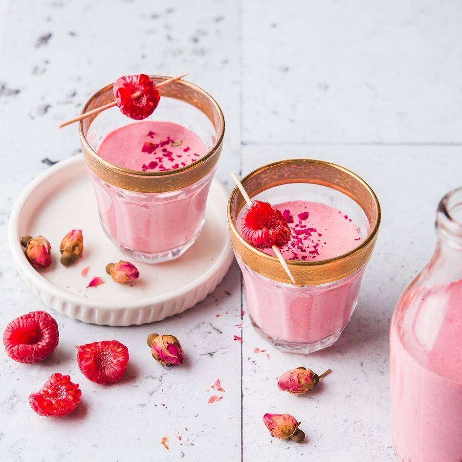 Lassi de frambuesa y agua de rosas - Receta Blend up | Moulinex