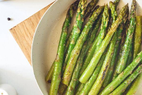 Espárragos a la parrilla - Receta Easy Fry Max | Moulinex