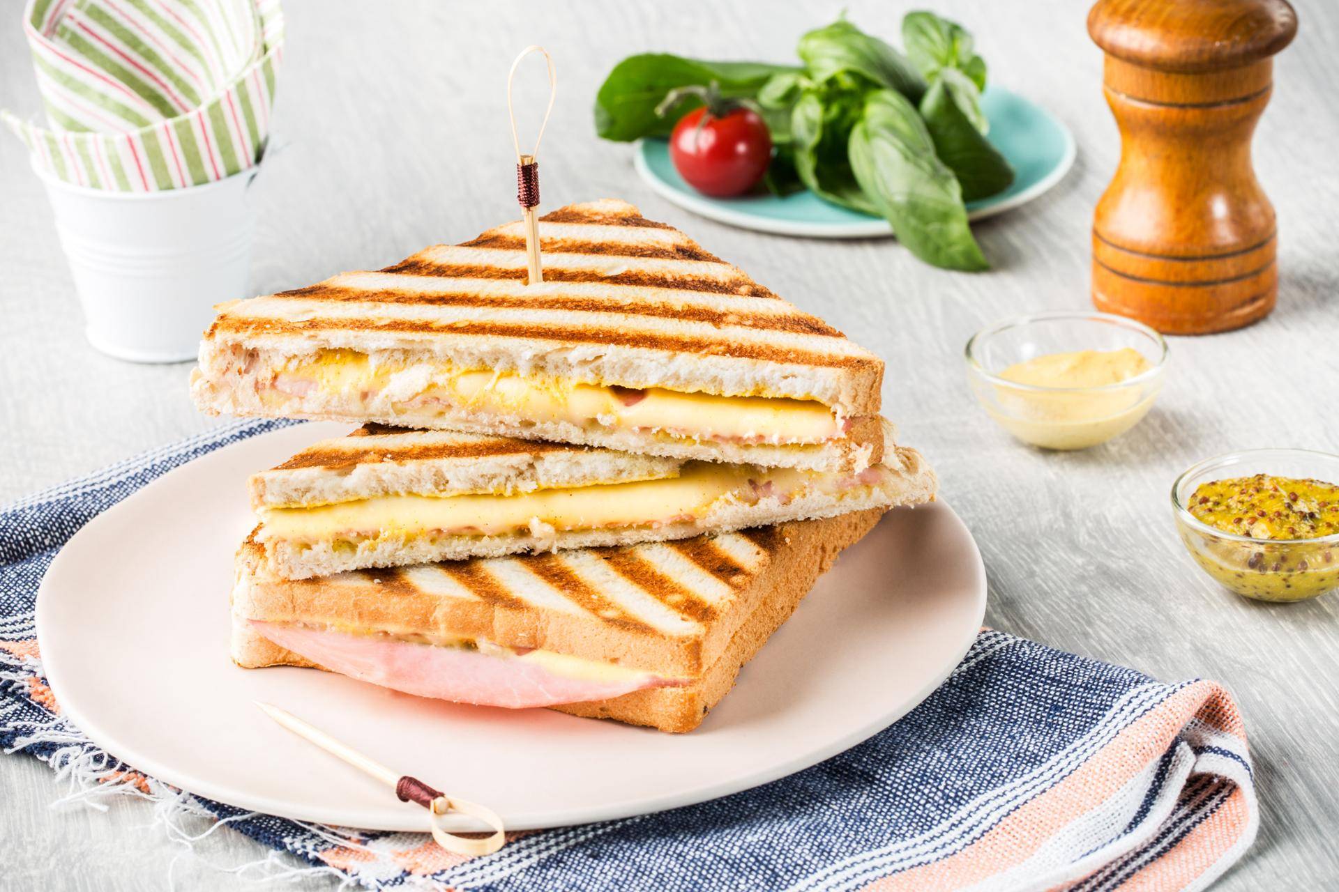 Sándwich de jamón y queso - Receta undefined | Moulinex