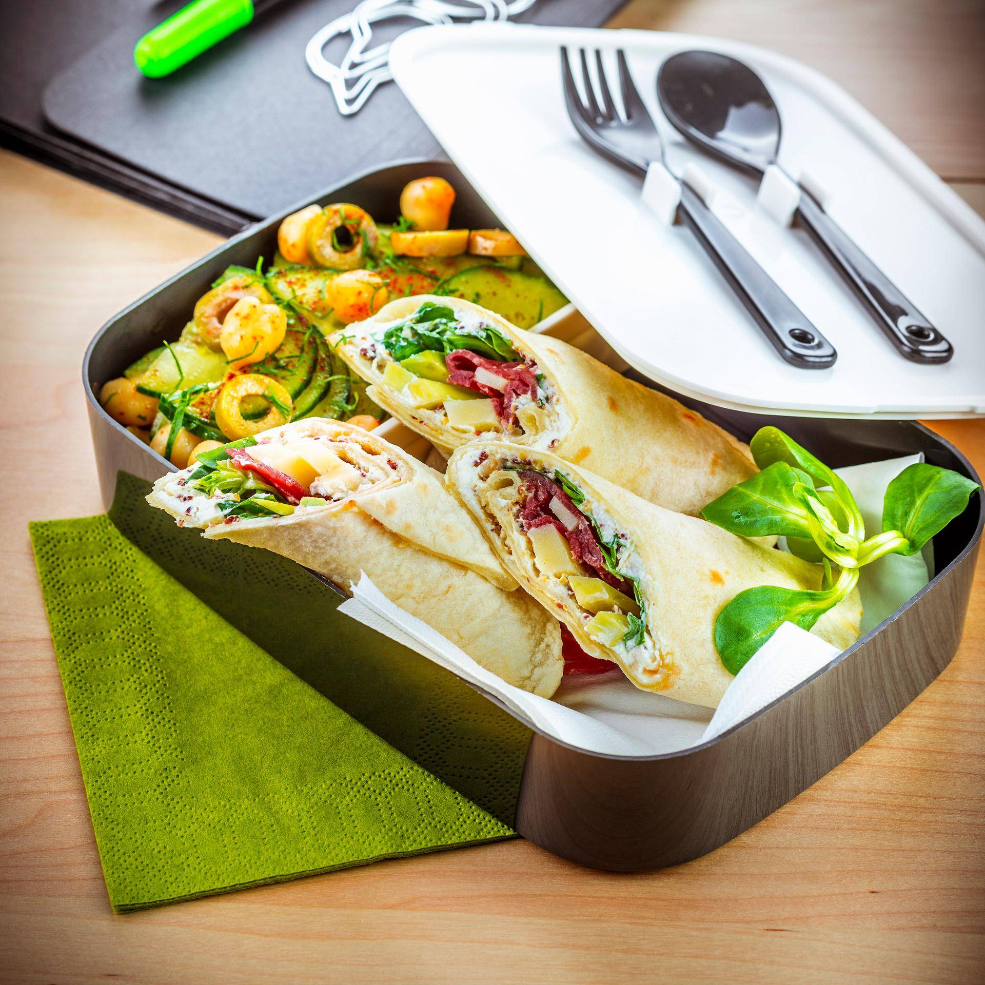Wraps caseros y ensalada de garbanzos y pepino - Receta Companion | Moulinex