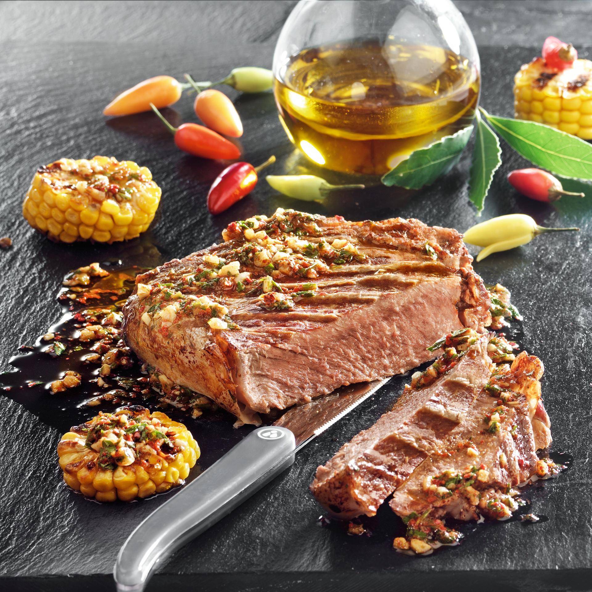 Filetes rib eye a la parrilla con salsa chimichurri - Receta OptiGrill + | Moulinex