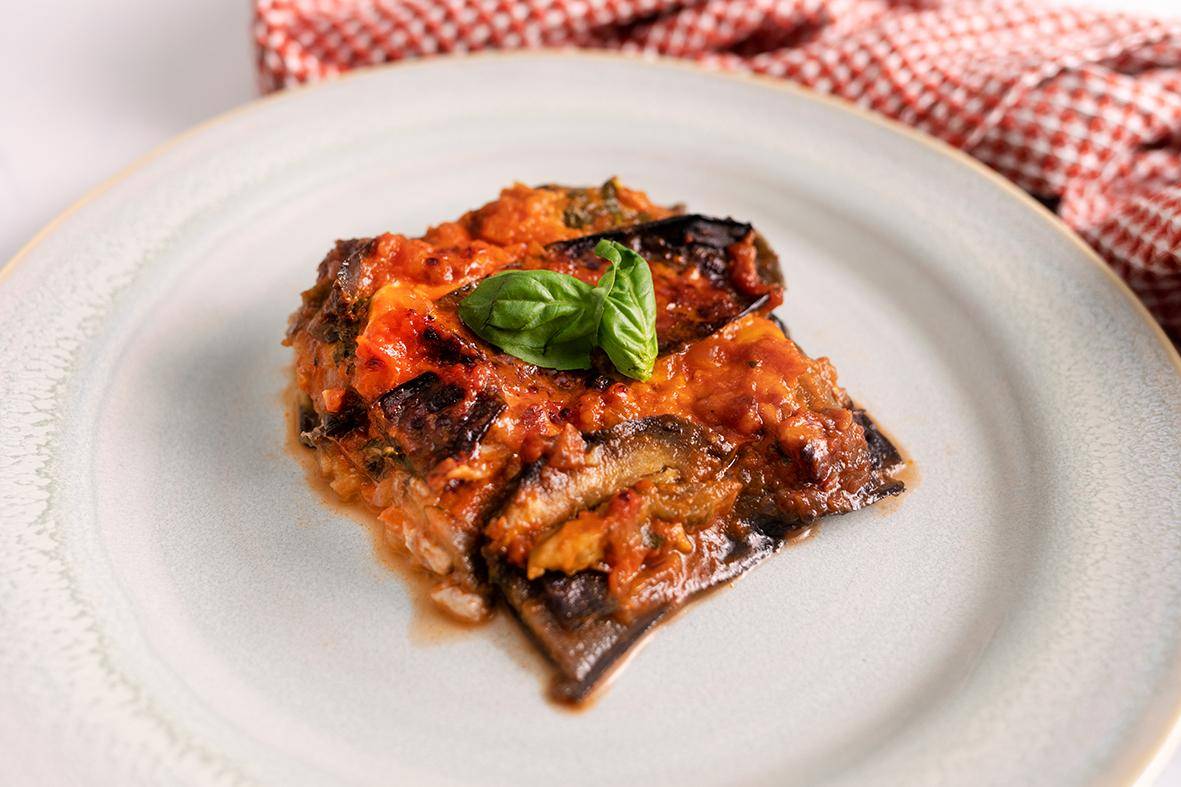 Milhojas de berenjenas con tomate, mozzarella y albahaca - Receta Companion | Moulinex