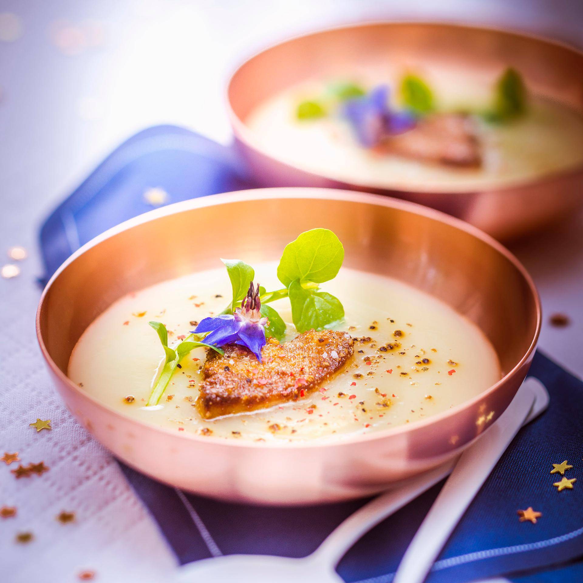 Crema de coliflor, foie gras salteado y almendras - Receta Companion | Moulinex