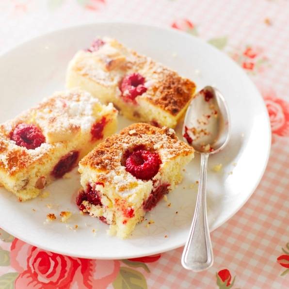 Blondie de chocolate blanco y frutos rojos - Receta Companion | Moulinex
