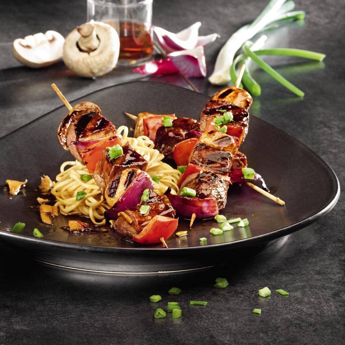 Brochetas de bistec con champiñones y salsa teriyaki - Receta OptiGrill + | Moulinex