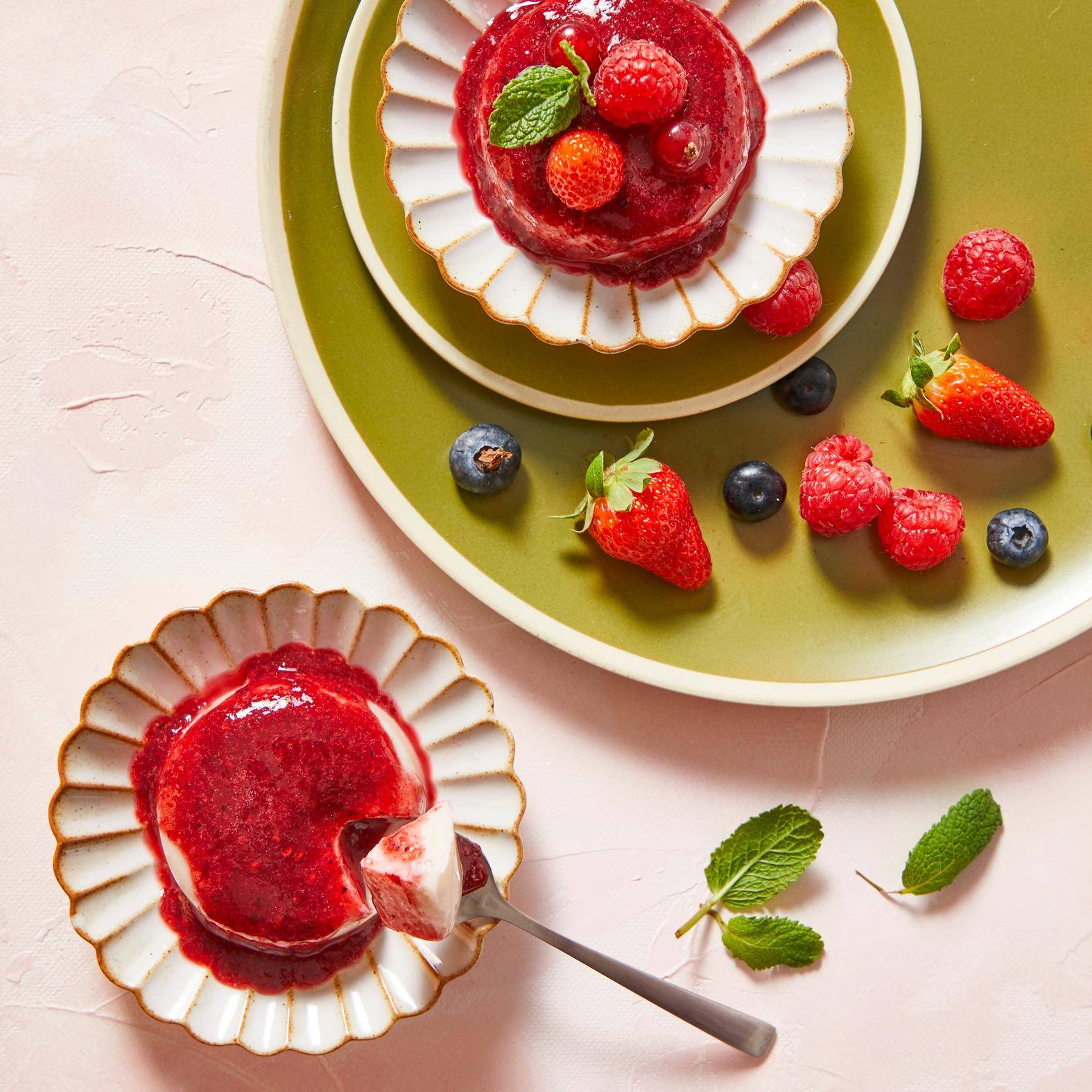 Panna cotta vegana con coulis de frutos rojos - Receta Perfectmix Cook | Moulinex