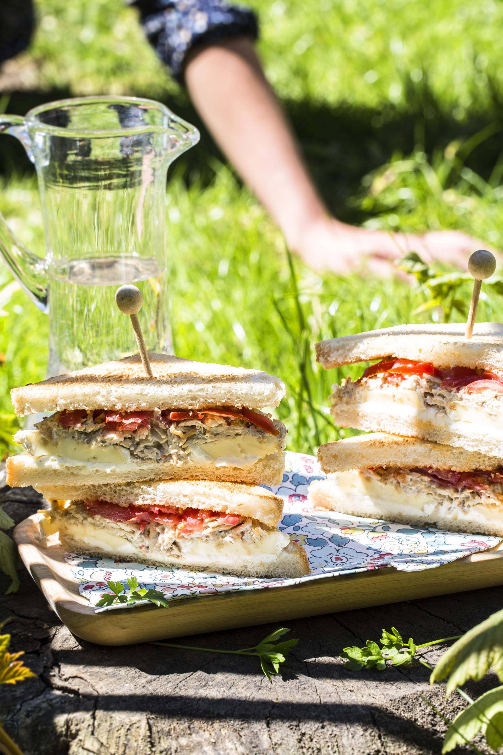 Sándwich club de pavo con camembert - Receta Cookeo | Moulinex