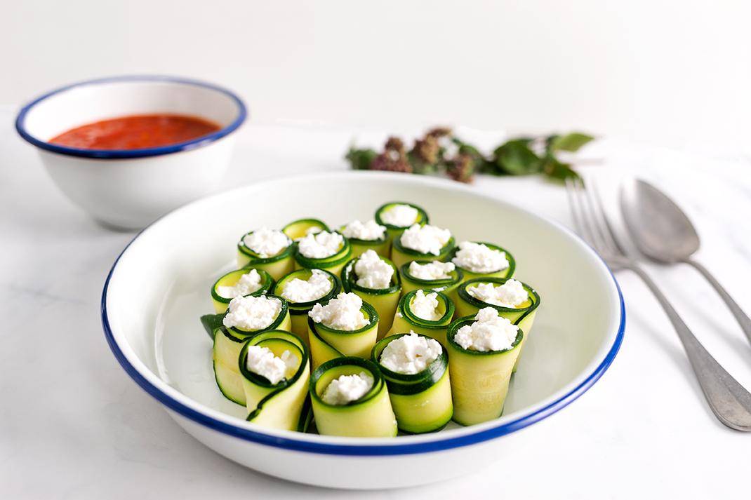 Rollitos de calabacín con ricotta y tomate - Receta Companion | Moulinex