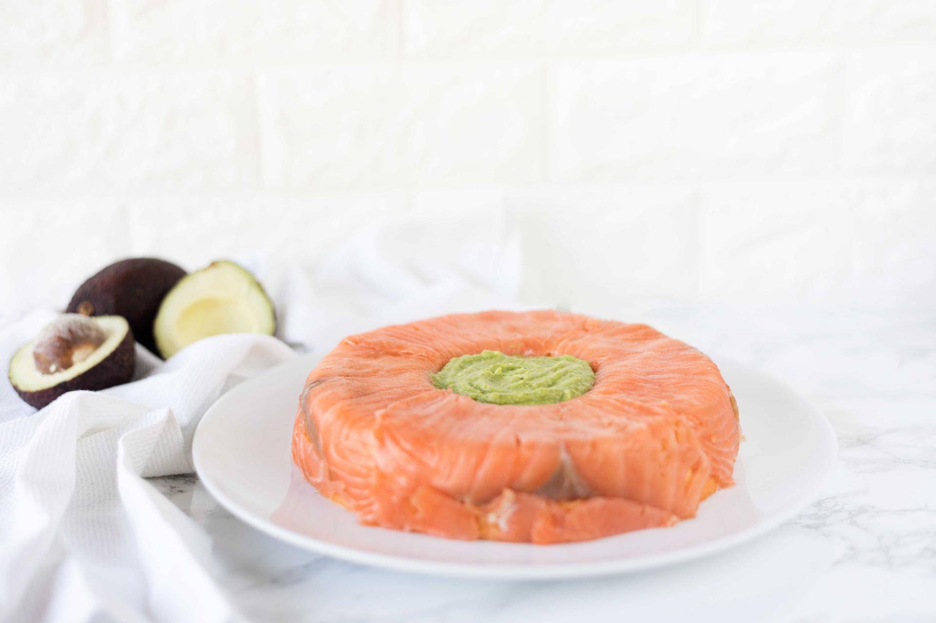 Corona de dos salmones con guacamole - Receta Companion | Moulinex
