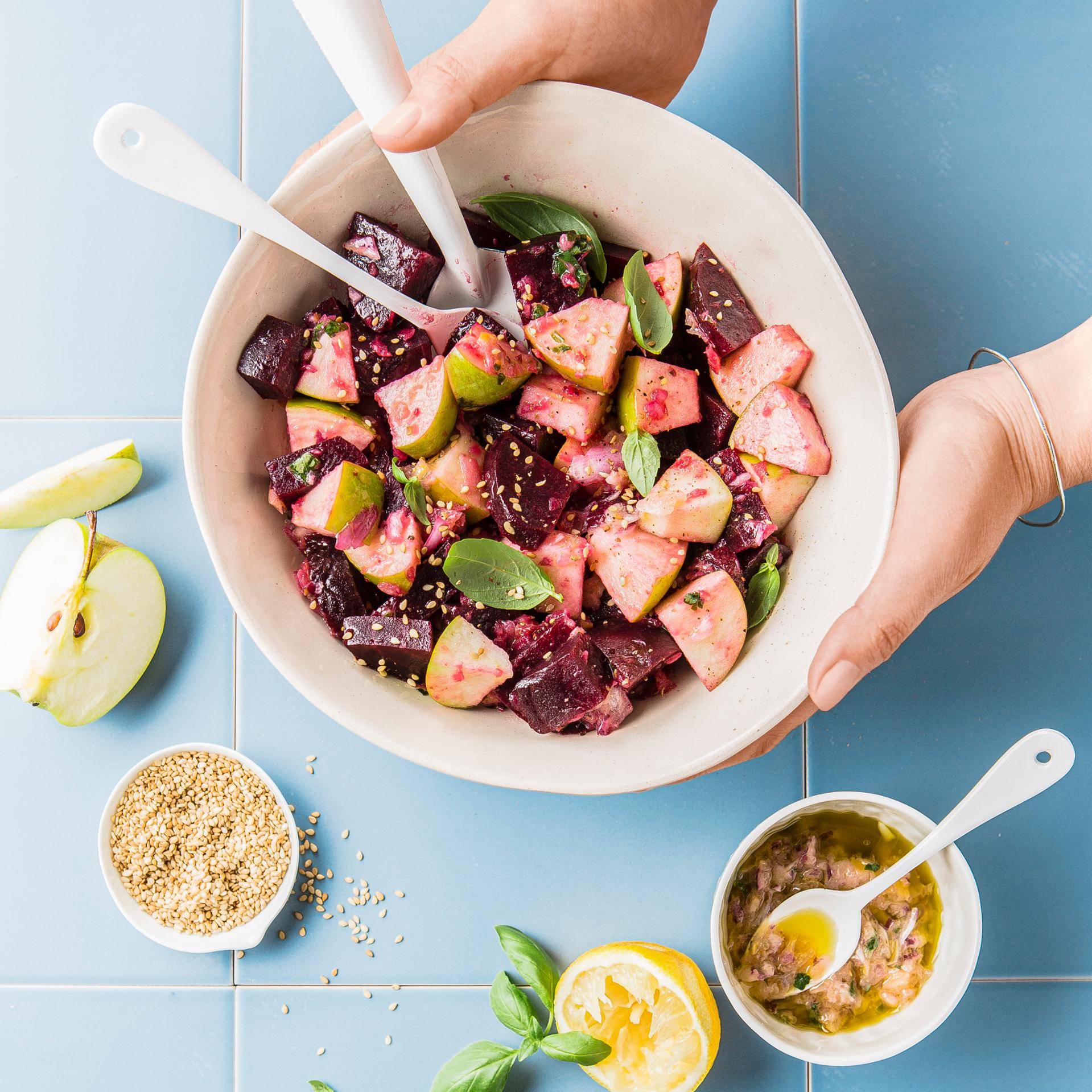 Ensalada de remolacha con limón confitado y vinagreta de cardamomo - Receta Companion | Moulinex