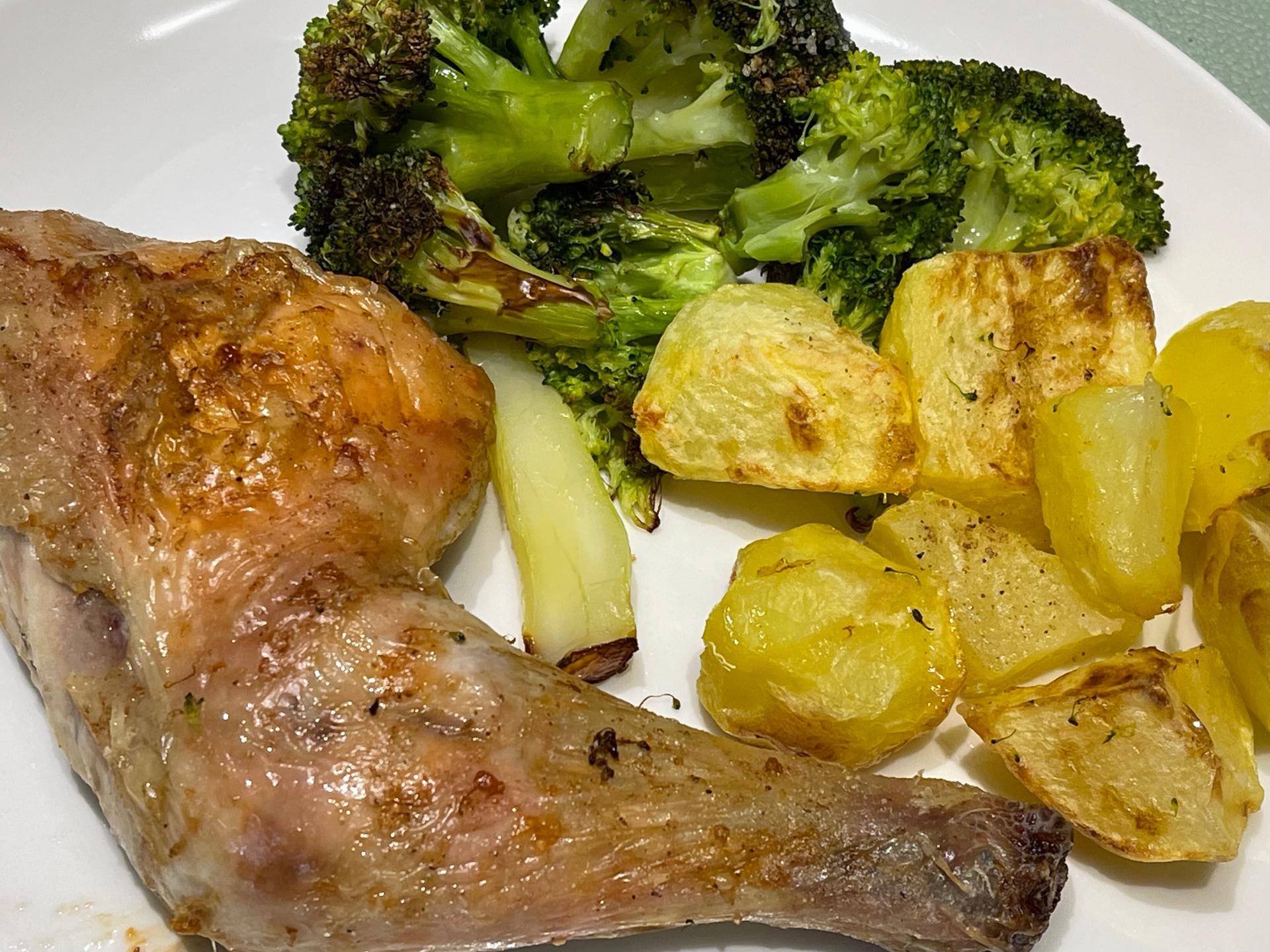 Zancas de pollo con patatas y brócoli - Receta EASY FRY & GRILL 2 in 1 XXL | Moulinex