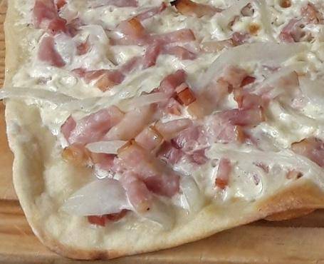 Tarta flambeada alsaciana - Receta Companion Connect XL | Moulinex