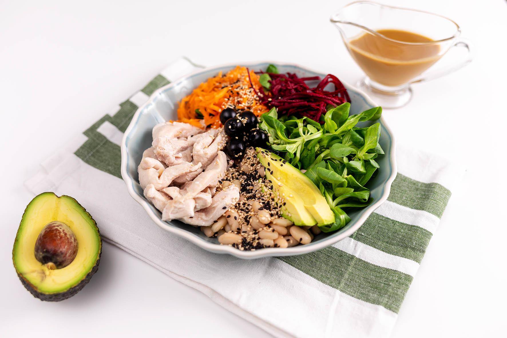 Buddha bowl con pollo y hortalizas - Receta Companion | Moulinex