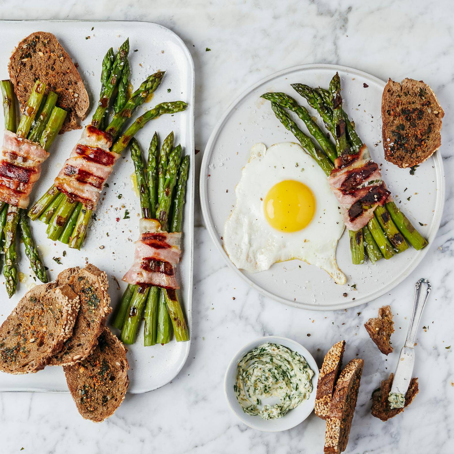 *Grilled asparagus with bacon and fried eggs - Receta OptiGrill 2in1 XL | Moulinex