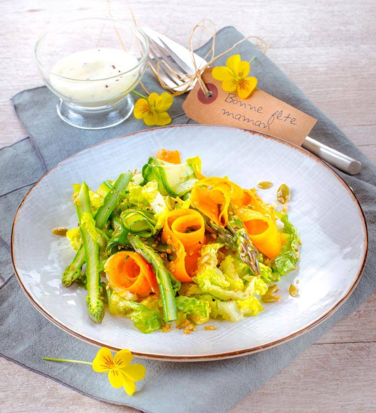 Ensalada de tallarines de verduras y salsa muselina de mostaza - Receta Companion Connect | Moulinex